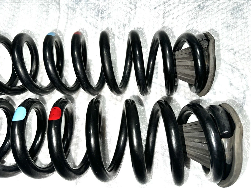 Juego de muelles helicoidales traseros izquierdo y derecho Lexus IS250 IS350 2014-2016 TRACCIÓN TRASERA PO24 Foto 4 de 4
