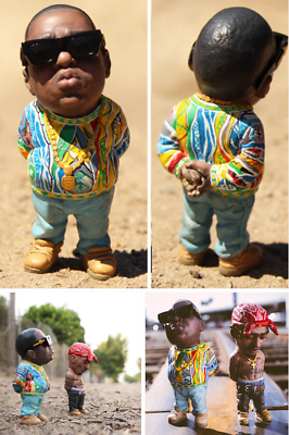 2Pack Hip Hop Biggie&2Pac Red Scarf bro Sculpture or choice Garden