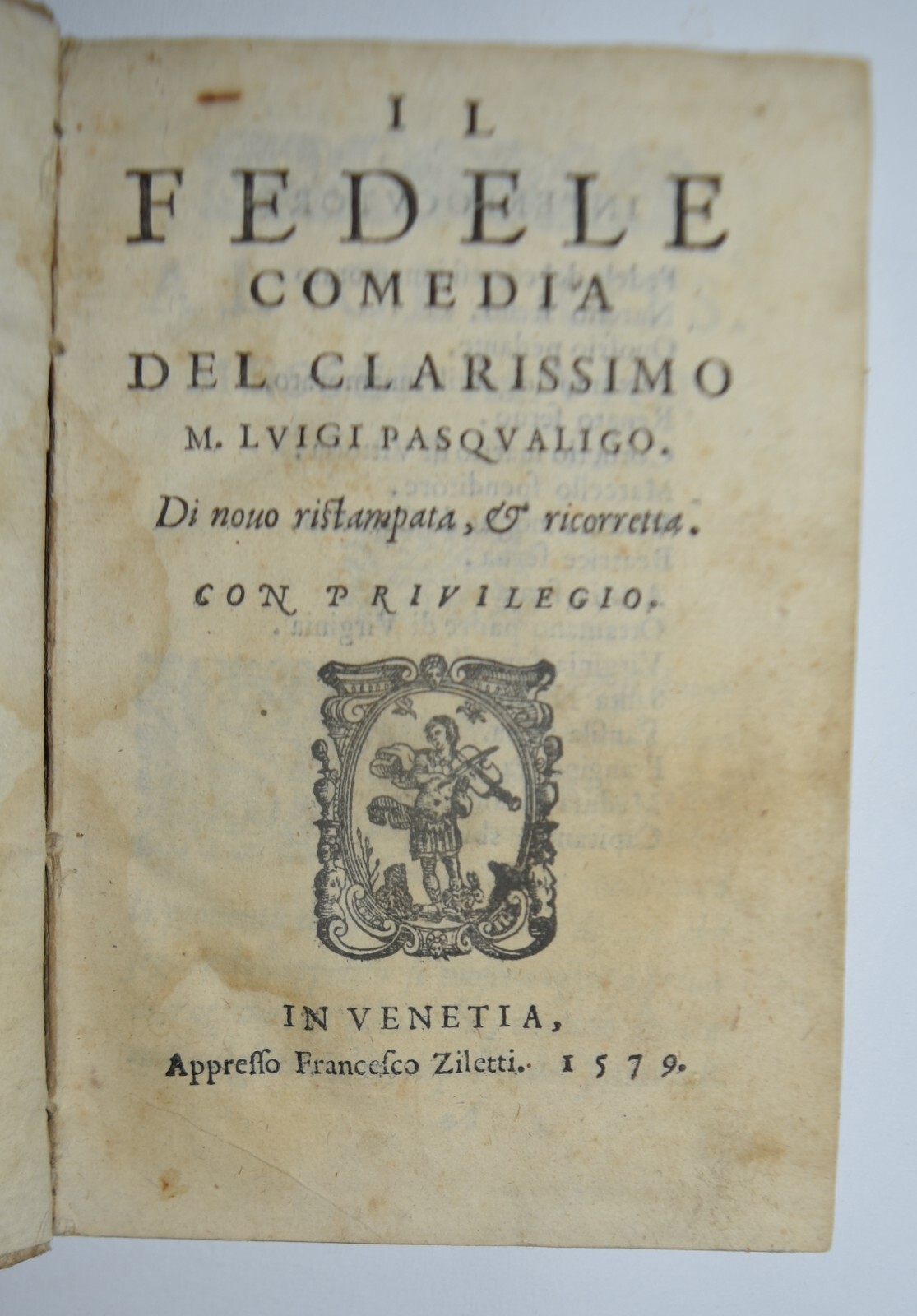 Foto 1 di 9