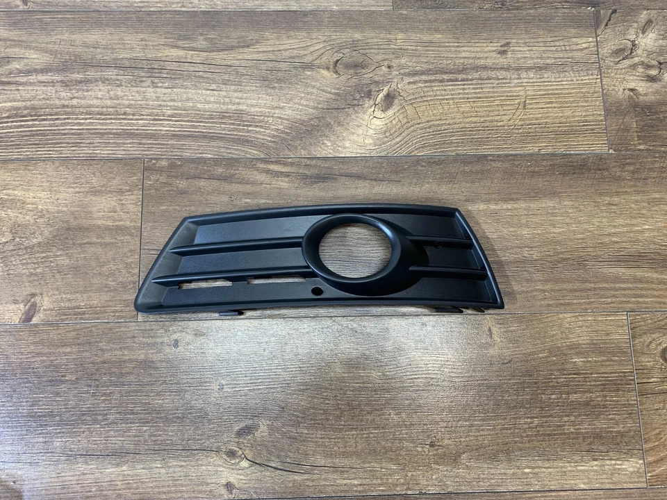 2009-2012 Volkswagen CC Front Bumper Lower Outer Grille Cover Left Side *NOTE* - Image 2 of 4