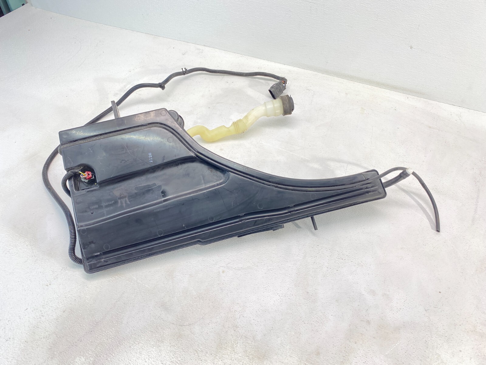 14-21 Maserati Quattroporte Ghibli Windshield Washer Fluid Tank Assembly OEM✅
