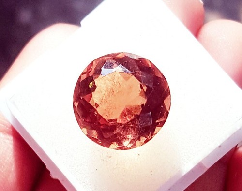 10+ CT Certified Loose Gemstone Color Changing Zultanite With Free Gift - Picture 8 of 9