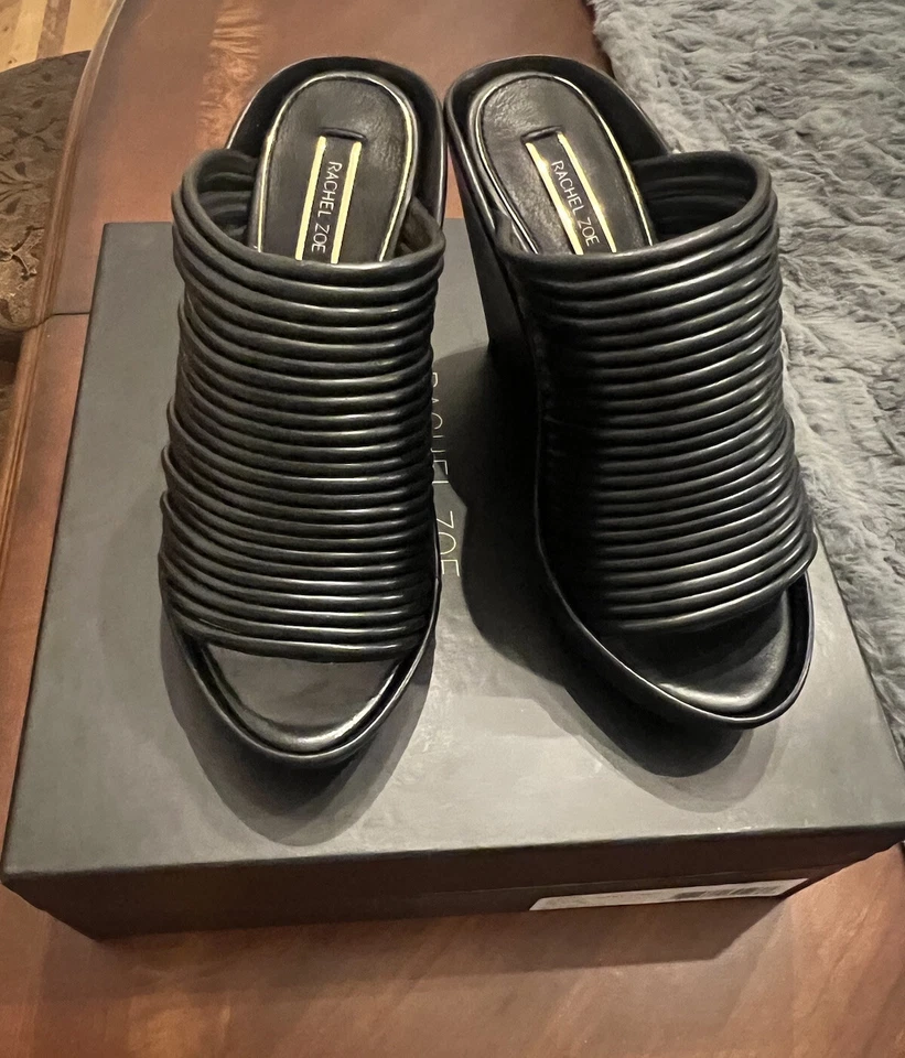 NUEVAS Cuñas Rachel Zoe Talla 7.5 Keyla Sin Cordones Cuero Negro Acento Dorado Puntera Abierta Foto 2 de 4