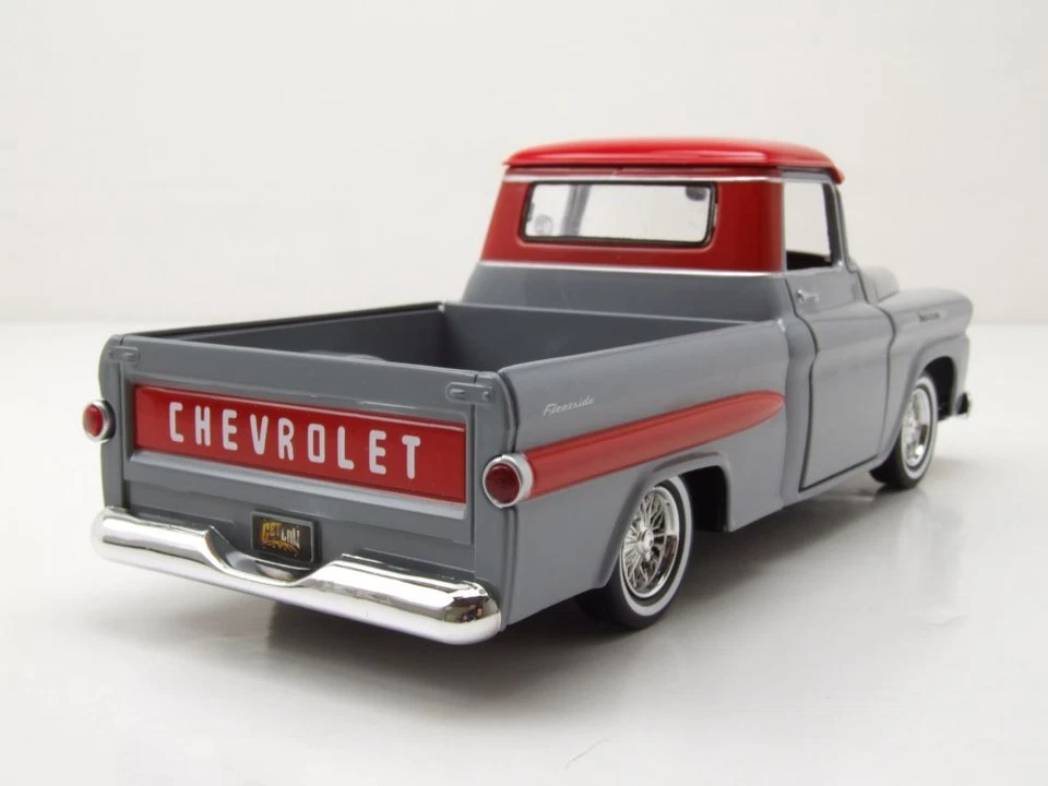 Chevrolet Apache Fleetside Pick Up Get Low 1958 Grigio Modellino 1:24 MotorMax - Immagine 2 di 4