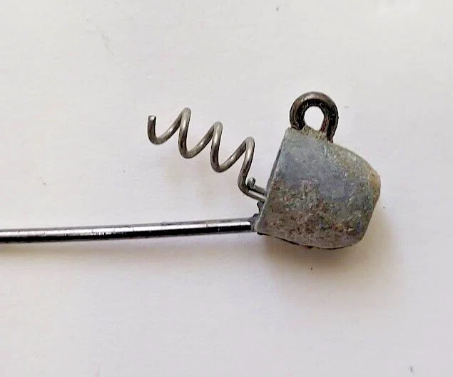 12 Shakey Head Scew Lock Bass Jigs Mustad  Hook 3/0 - Qty. 6 1/8  & 6 3/16 oz - Image 3 of 3