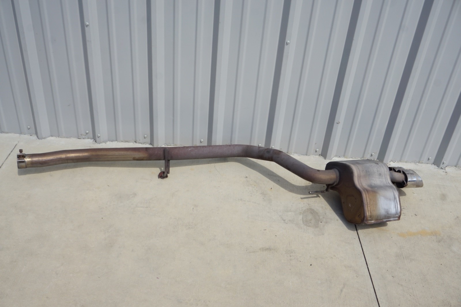 2014 - 2024 MASERATI GHIBLI 3.0L REAR EXHAUST SYSTEM RIGHT SIDE MUFFLER OEM