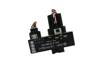 AUDI A3 8L1 Lüfterrelais 1J0919506H 1.9 Diesel 81kw 1998 33912824