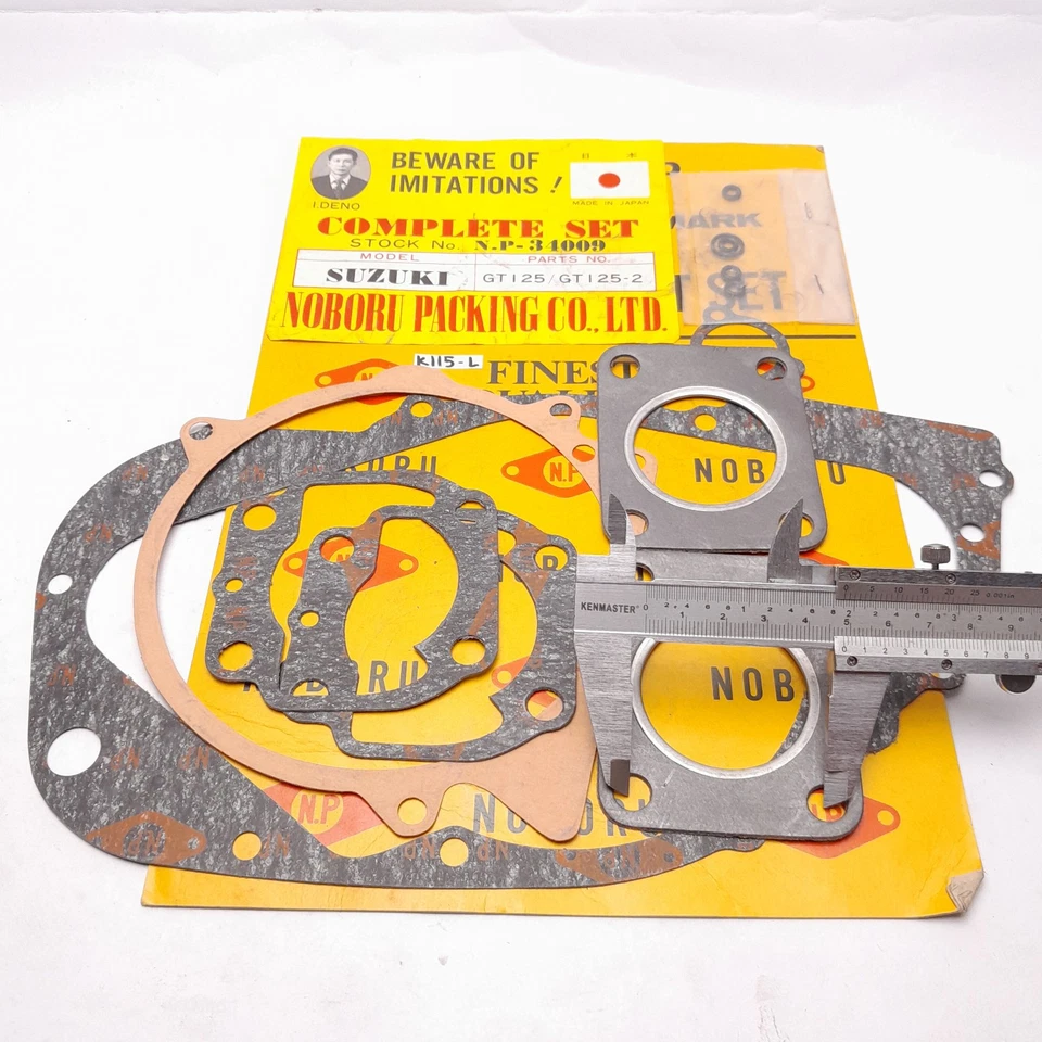 Suzuki GT 125 GT125 Gasket Kit NOS Foto 2 de 3