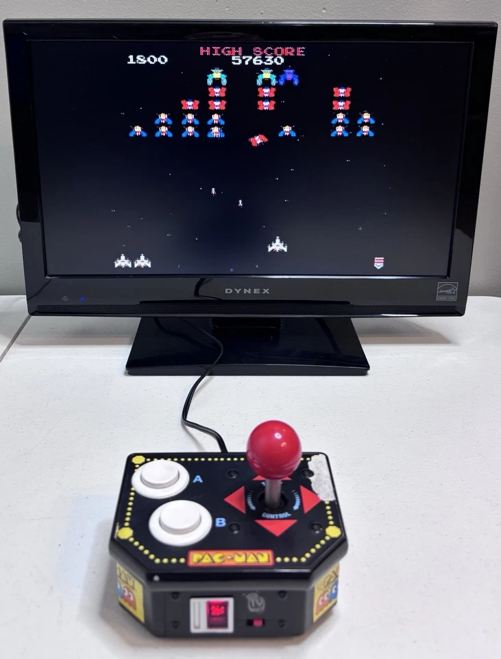 Dynex DX-L19-10A 19” LCD HD TV 720p PC Monitor HDMI VGA AUX RCA Gaming - Image 2 of 4