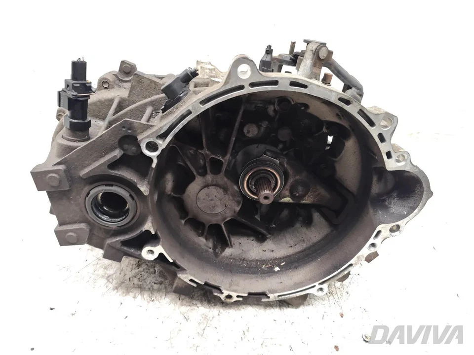 Hyundai i40 6 Speed Manual Gearbox 1.7 CRDi Diesel 100kW (136 HP) WBJ6 2011 - Image 2 of 4