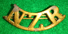 WWI Original New Zealand Regiment NZR Shoulder Title Badge, with pin