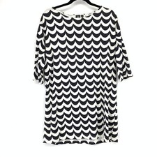 Marimekko X Uniqlo Short Sleeve Tunic Top Womens Size M Black White Waves Print
