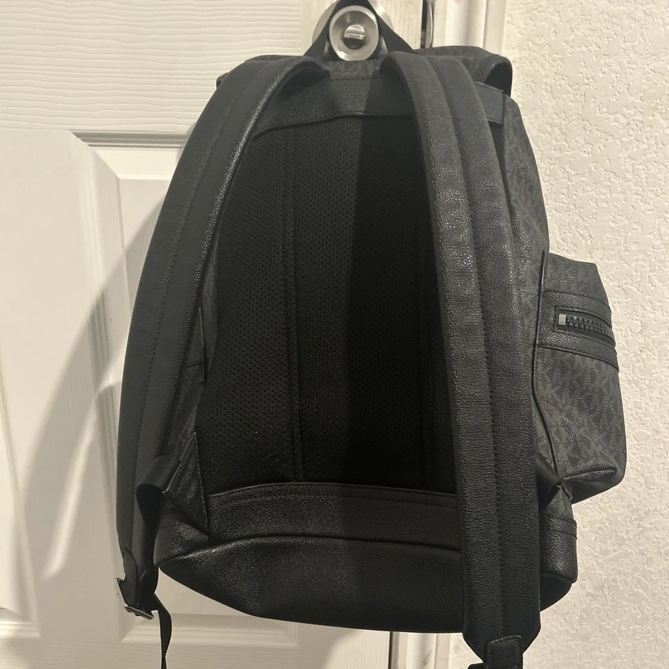 Mochila Michael Kors Cuero Marrón Usada Excelente Estado Usada Foto 2 de 4