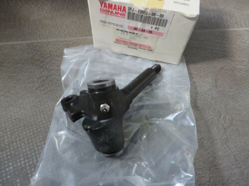 Zwrot osi Yamaha przód prawy YFM80 YFM100 RH steering knuckle oryginalny nowy - Zdjęcie 1 z 1