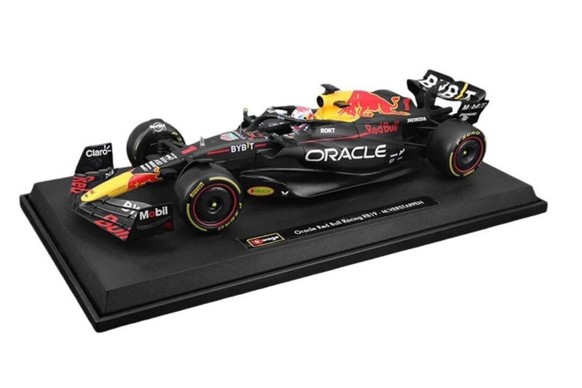 J*Y様 Oracle Red Bull Racing RB18 ミニカー 1/ Oracle Red Bull Racing RB18 1:18 dark blue 2,4GHz