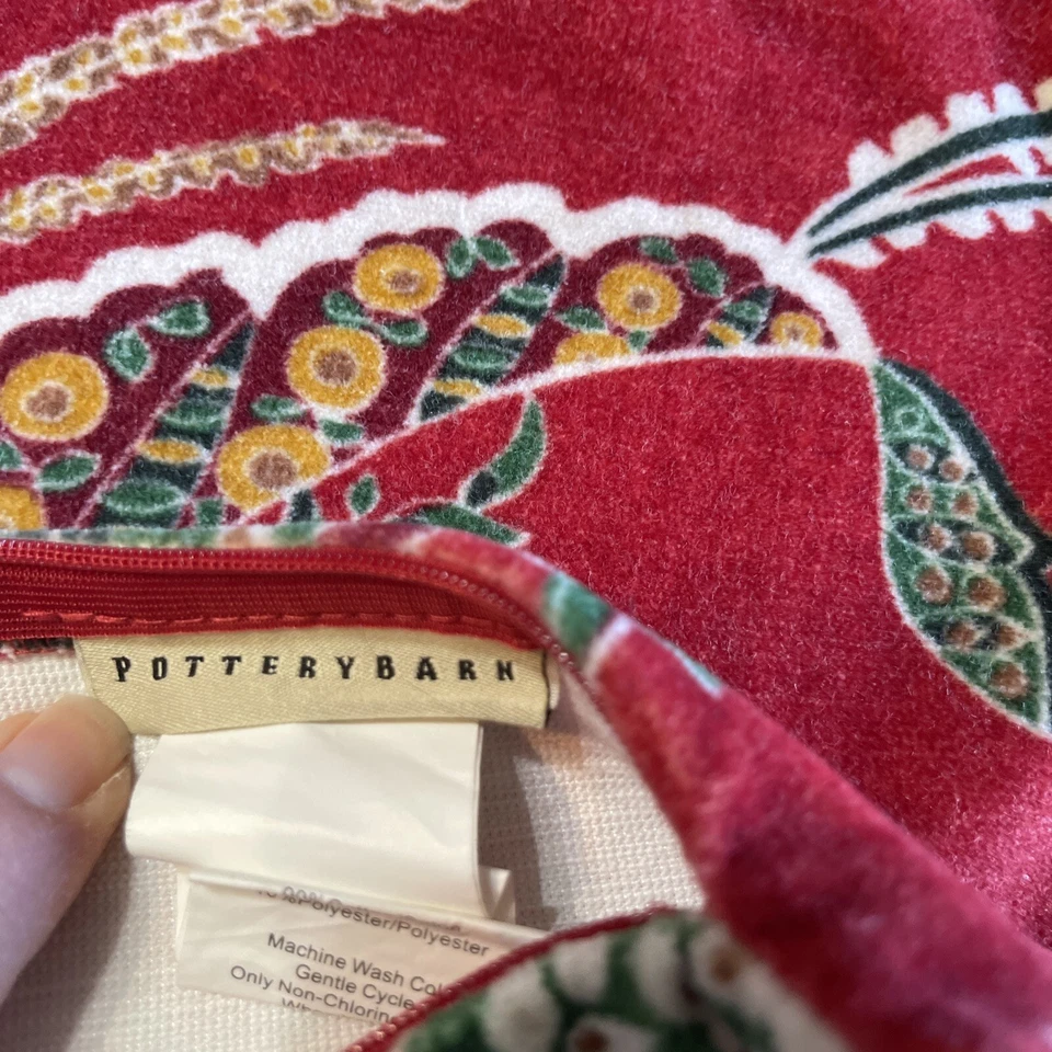 Funda de almohada Pottery Barn Adela Paisley Terciopelo Acento 18" Cuadrado Rojo Verde Foto 4 de 4