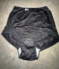 VINTAGE KIKI BLACK GRANNY PANTYS   SIZE 6.  TAG ON