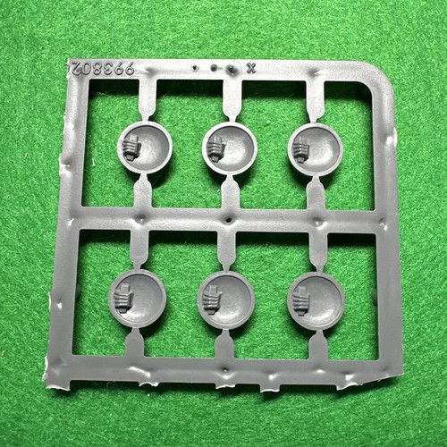 Warhammer Dwarf Dwarves Warrior Shield Bits Shields BNOS Games workshop Citadel - Picture 5 of 5