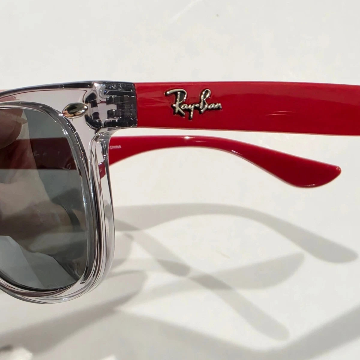 Ray-Ban Junior RJ9052S Wayfarer Sonnenbrille Grau Rot 48mm Kinder Sonnenbrillen