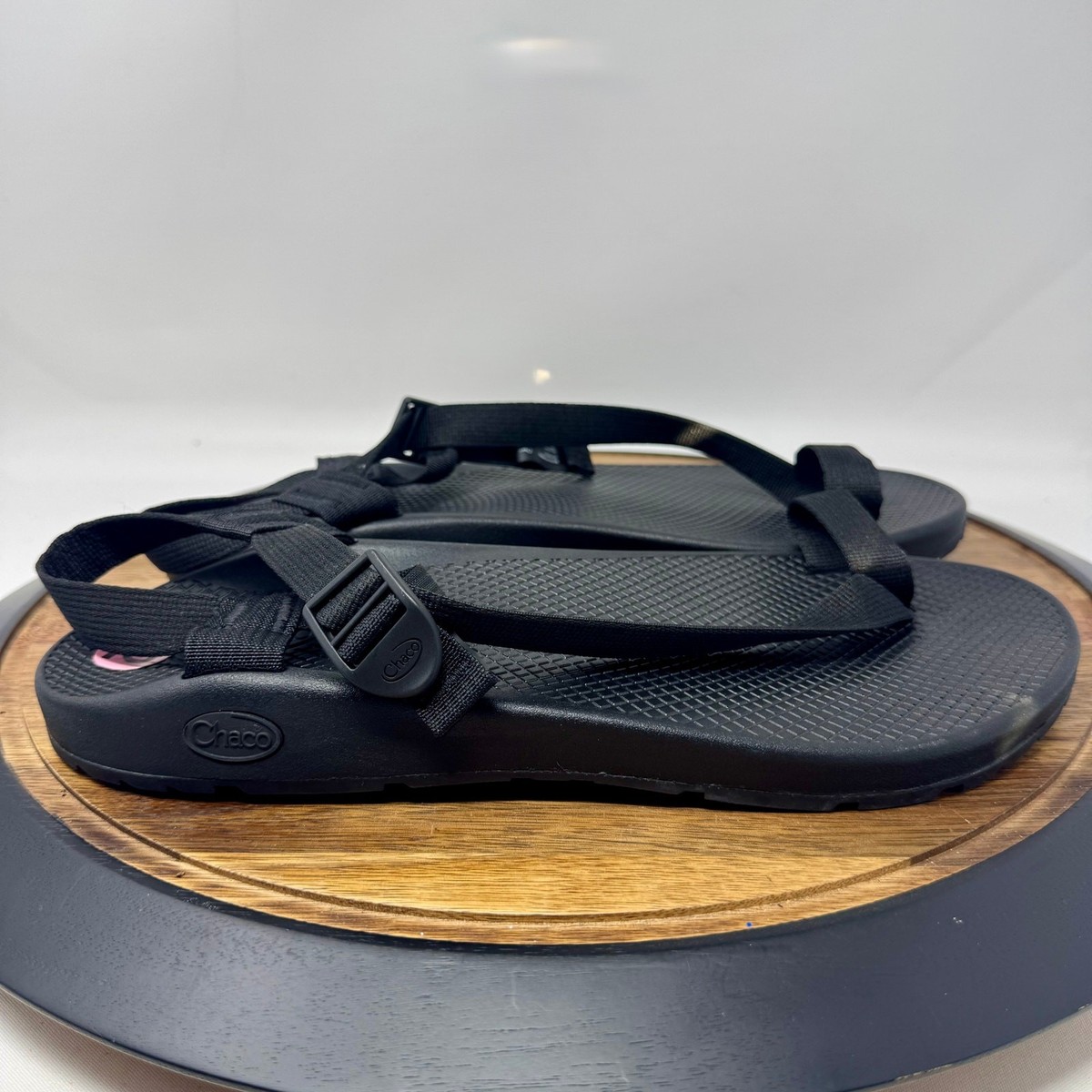 CHACO Bodhi Sandals Toe Loop Adjustable Men display picture 1