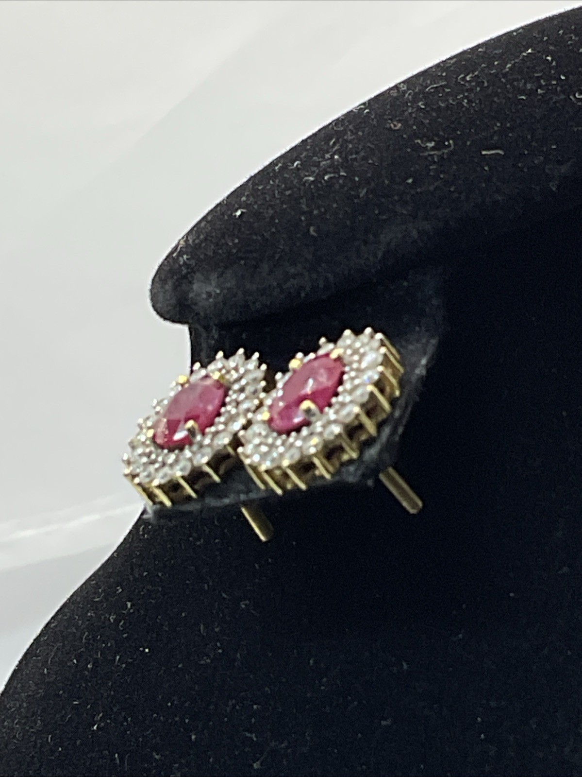 VINTAGE HANDMADE Solid 18K Yellow Gold Ruby & Dia… - image 10