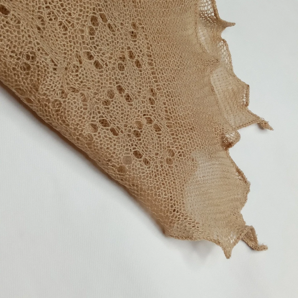 Винтажный ручной работы кружева шаль шарф бежевый вязаный крючком тонкий моды 1960-х - Изображение 3 из 4