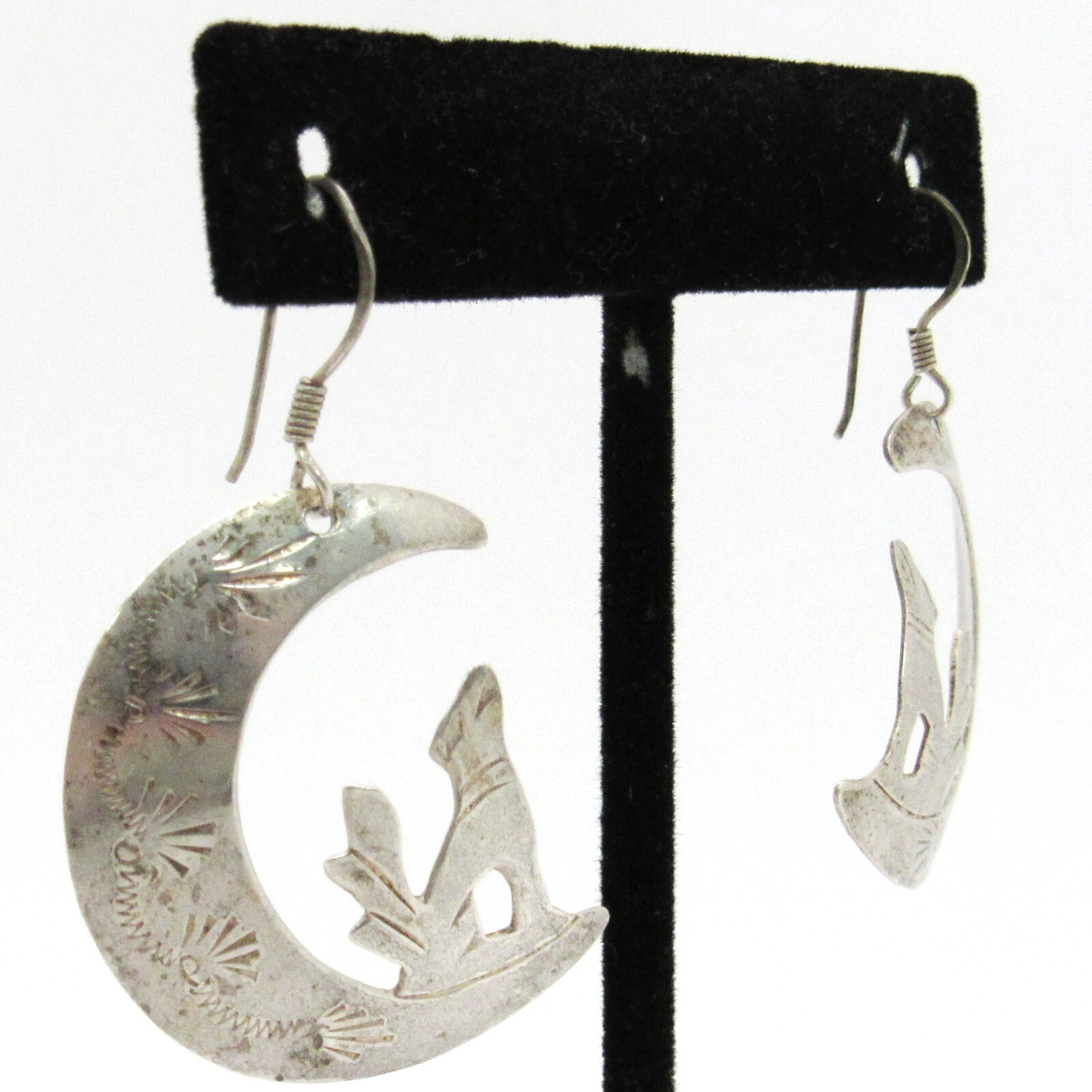 VINTAGE STERLING SILVER SOUTHWESTERN CRESCENT MOON HOWLING WOLF DANGLE EARRINGS View 6