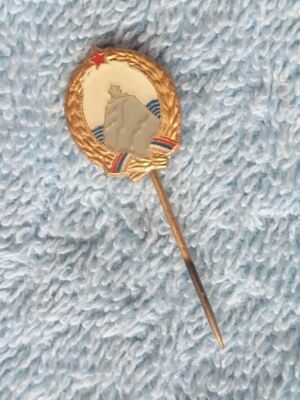  Socialist Republic of Montenegro - Coat of Arms - pin badge PODRAVKA on back