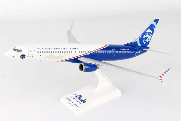 Skymarks SKR917 Alaska Boeing 737 Honoring Those Who Serve 1/130 Desk Jet Model - Image 2 of 4