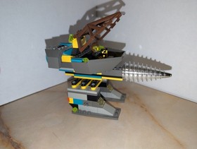 LEGO Rock Raiders: The Granite Grinder (4940)