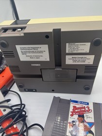 Nintendo NES Console Bundle Cleaned Zapper 2 Controllers Bases Loaded And Pad