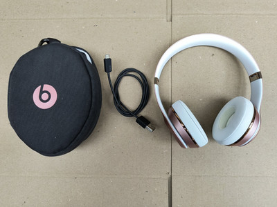 Beats by Dr. Dre Beats Solo3 Wireless On-Ear Headphones - Rose Gold