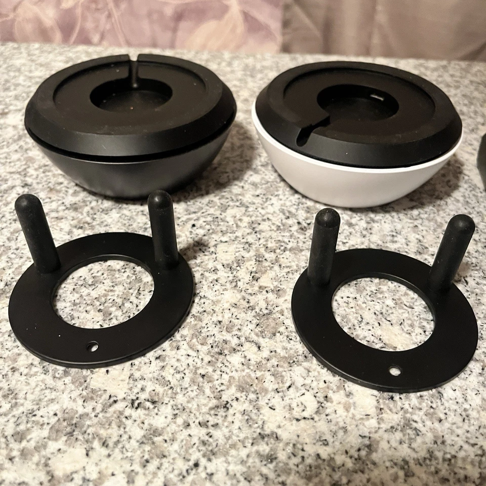 Josh.ai Josh Micro 1.5 (par) — Concentradores de voz inteligentes Onyx negro y blanco Carrera Foto 3 de 4