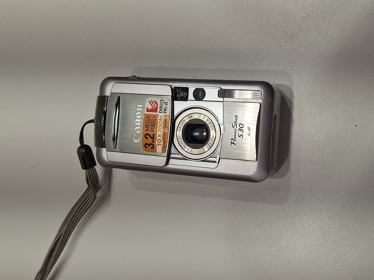 Canon PowerShot S30 3x Optical Zoom 3.0 MP Silver Digital Camera