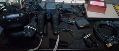 Full Htc Vive Set With Additional Chargers For Controllers, Tested And Functions