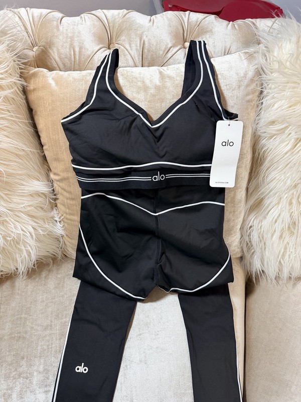 Alo Women’s Heart Throb  Set & Visor Black Solid Logo Gym & Training One Size