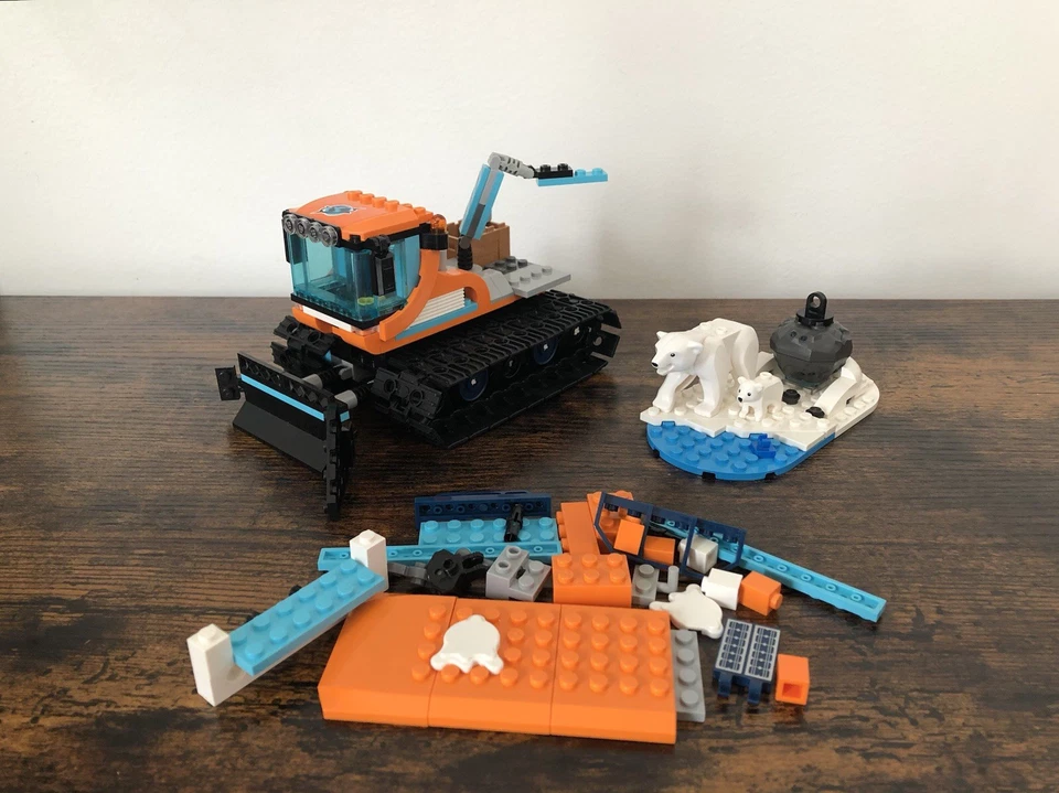 Lego City: Arctic Base Camp (60036) y Arctic Explorer Truck (60378) incompleto  Foto 3 de 4