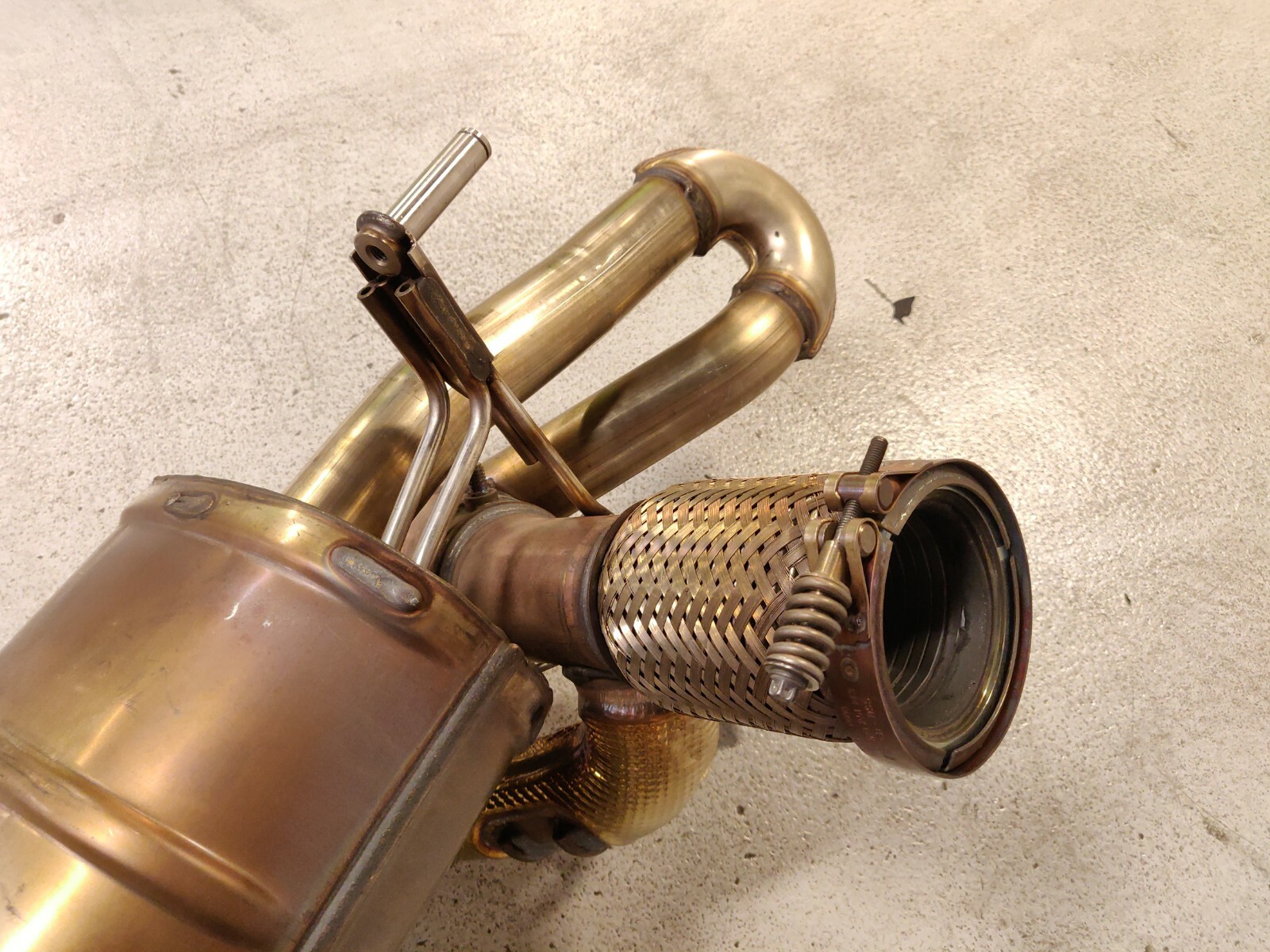 OEM Lamborghini Huracan Performante Exhaust Part 4T0251051B Less than 1000 Miles