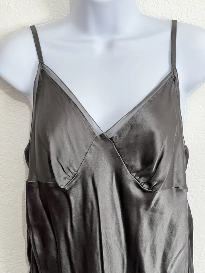 Metro 7 灰色丝绸 Y2K 婴儿娃娃 Fairygoth Whimsygoth 大号复古迷彩背心 — 第 2/4 张图片