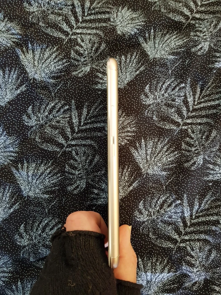 Meizu Pro 5 Cell Phone White Silver Lte Lte+ Midi Sim Card Micro Sd - Image 4 of 4