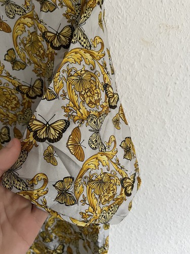 RARE! Versace Classic V2 Baroque Butterfly Print 90’s Vintage Silk Shirt - Picture 4 of 7