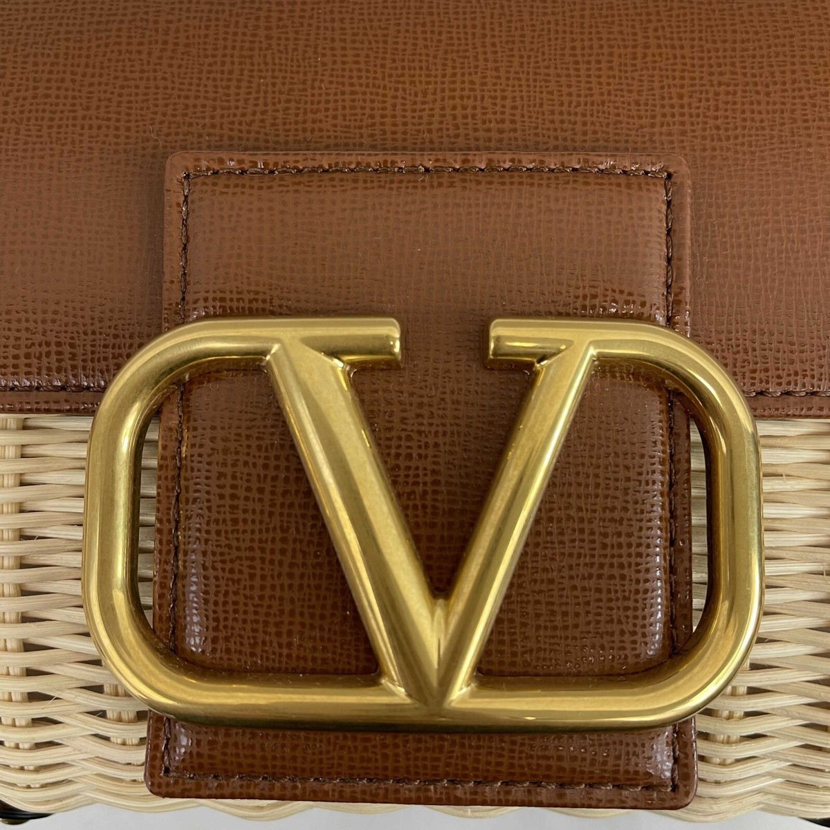Valentino Garavani 6B0DD19L7MR558 関税送料込 Valentino Garavani - Black & Red Leather V Logo Belt