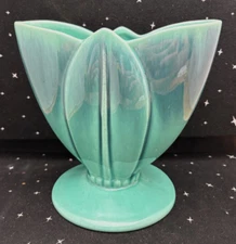 Vintage Royal Haeger Teal Vase Tulip Pattern 7"x7"x2" USA Ceramic