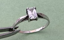 Vintage Dainty 925 Sterling Silver Sparkling CZ Wedding Engagement Size 8 Ring