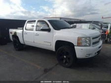 SILVRDO15 2010 Glove Box 348775