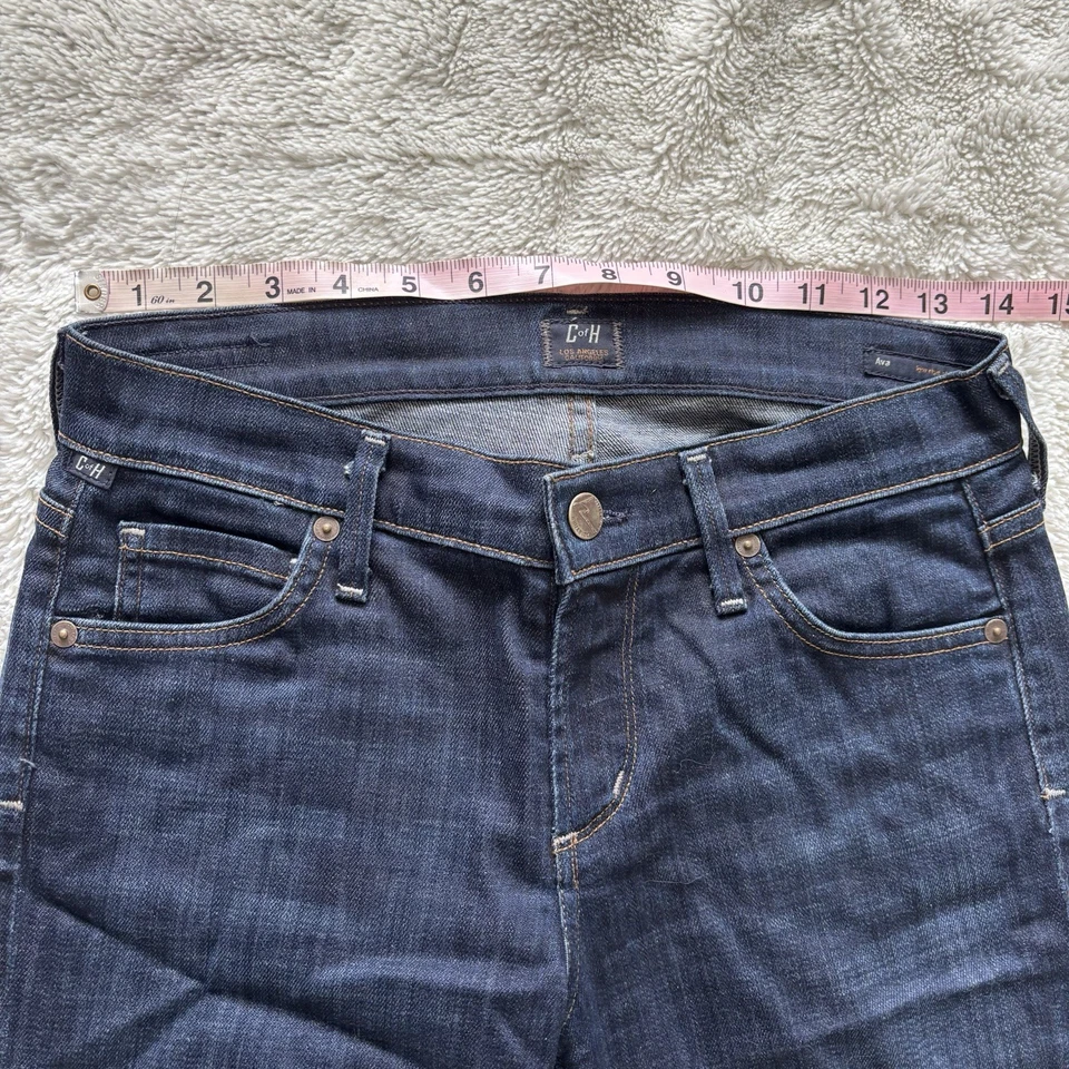 Pantalones de mezclilla Citizens Of Humanity COH talla 26 Ava tiro bajo pierna recta lavado oscuro Foto 3 de 4