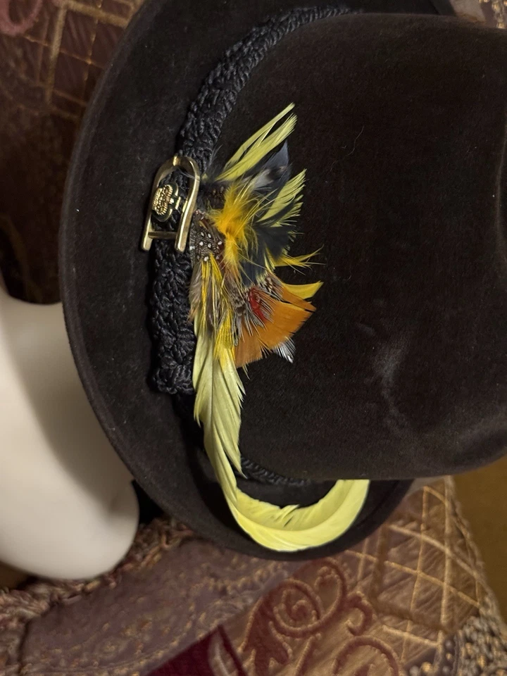 BILTMORE VELVET HAT FEDORA TERRA BROWN MADE IN CANADA VINTAGE Feathers Emblem - Image 4 of 4