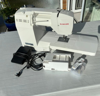SINGER Brilliance 6180 Elektronische Nähmaschine - Weiß