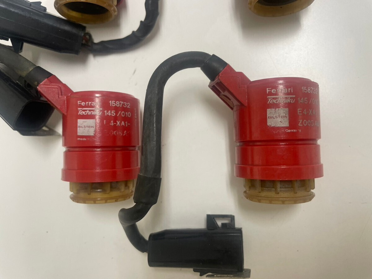 さくたろ 158732 Ferrari F355 456 / Maserati 3200 Suspension Actuator