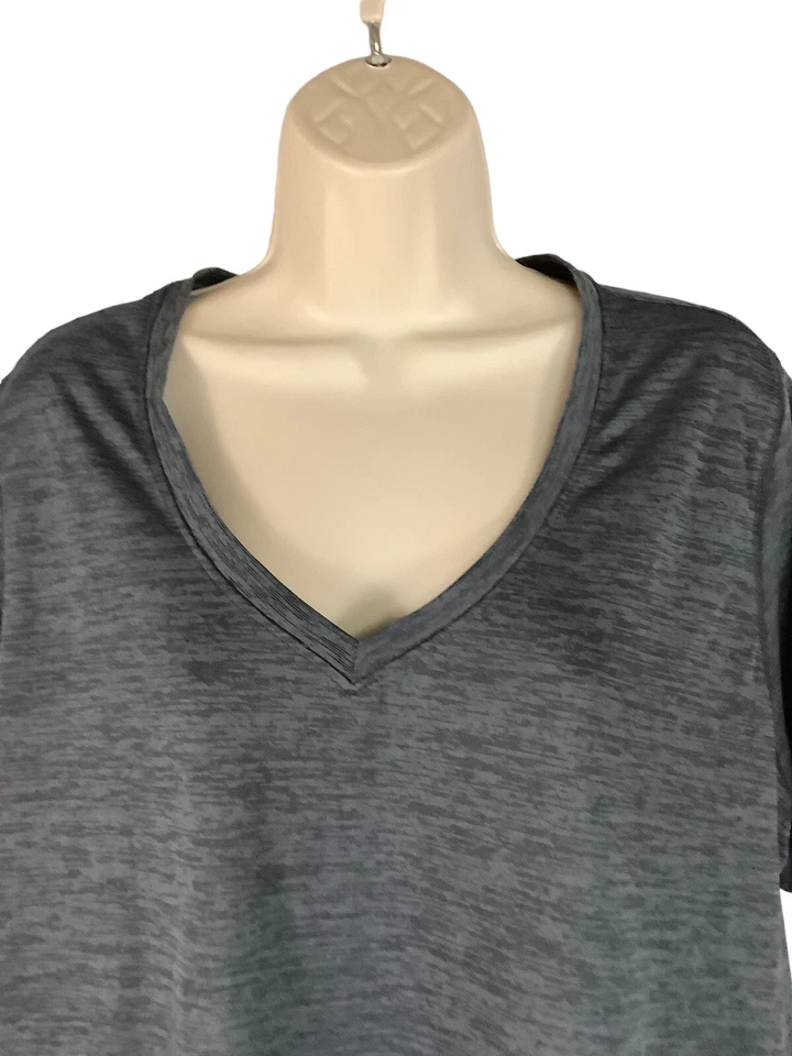 Blusa Top BCG Mujer Gris Jaspeado Metálico Cuello en V Camiseta Talla 1X Manga Corta Foto 2 de 4